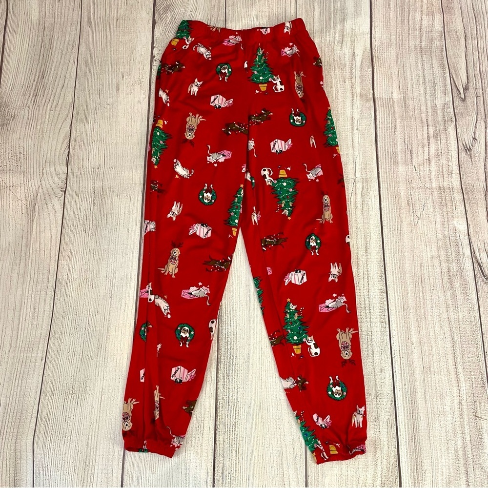 CHRISTMAS Women’s Red Pajama Pants With Dogs Trees Animals Size Small